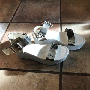 Mossimo platform sandals white and gold NWD
